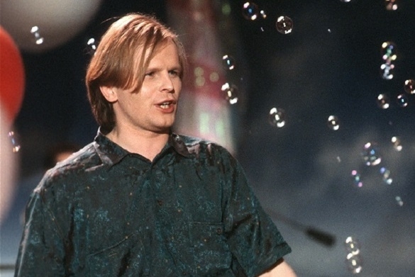 Am 12. April 2016 feiert Herbert Grönemeyer seinen 60. Geburtstag. SchlagerPlanet gibt euch einen kleinen Rückblick auf das Leben des Künstlers. Herbert Grönemeyer im Wandel der Zeit Geburtstag Rückblick Leben