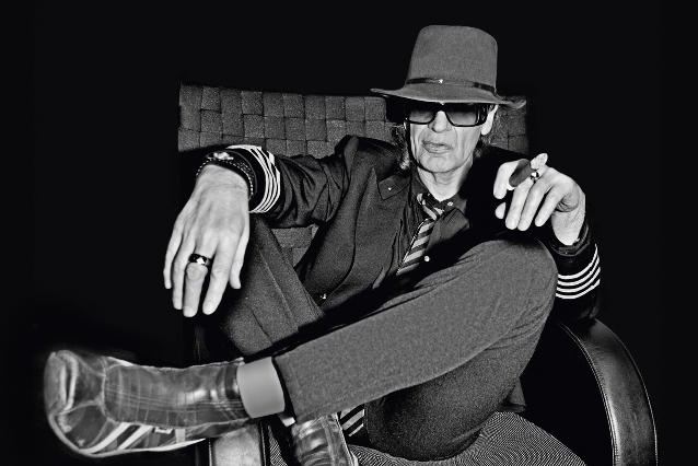 Udo Lindenberg schwimmt seit Jahren auf einer Erfolgswelle. Sein letztes Album erhielt in kürzester Zeit Platin. Udo Lindenberg