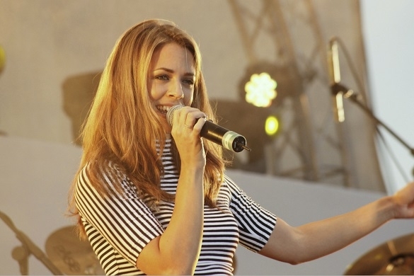 Vanessa Mai gibt Anfang August das Open-Air-Konzert Das Sommerevent 2016 in Aspach. Das Event findet in der berühmten mechatronik Arena statt. Vanessa Mai Open Air 2016