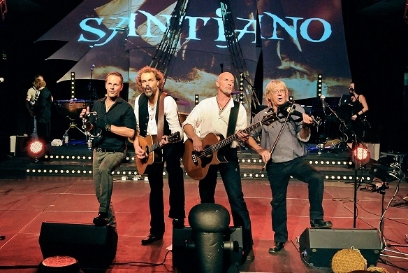 Im Jahr 2013 hielten die Männer von Santiano auf der Berliner Waldbühne ihr berühmtes Konzert ab. Die Live-Aufnahmen strahlt der MDR heute kurz nach Mitternacht wieder aus. Santiano Berlin MDR