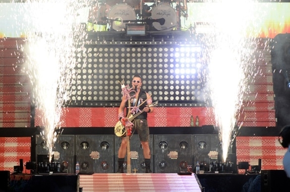 Andreas Gabalier rockte im Juli das Olympiastadion in München. In der Nacht darauf gingen bereits die Tickets für 2017 in den Vorverkauf. Andreas Gabalier München 2016