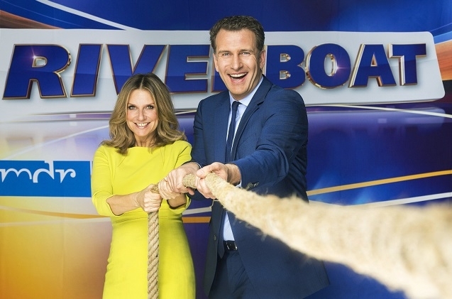 René Kindermann und Kim Fisher begrüßen aus der Sommerpause zur MDR-Sendung Riverboat. Diesmal mit dabei: Vanessa Mai René Kindermann Kim Fisher Vanessa Mai