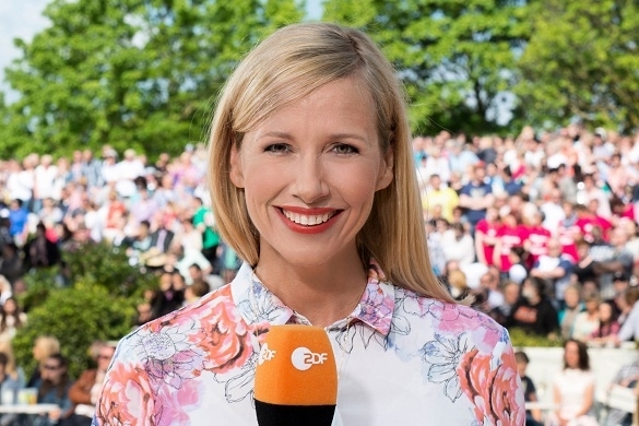 Heute steht die Show unter der Überschrift „Experimente“. Wenn das nicht vielversprechend klingt! Andrea Kiewel ZDF-Fernsehgarten ZDF