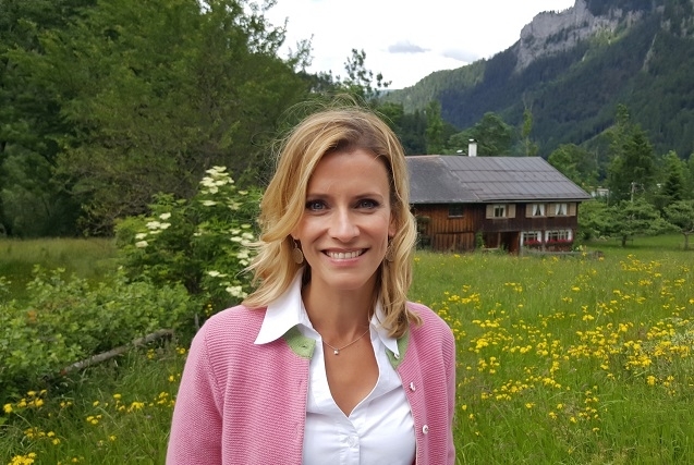 Sonja Weissensteiner präsentiert am heutigen 16.09.2016 eine neue Folge von „Musik in den Bergen“ im BR-Fernsehen. Sonja Weissensteiner Musik in den Bergen