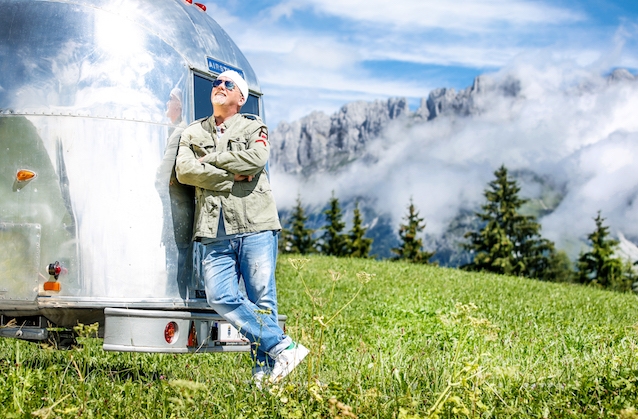 DJ Ötzi lädt 2018 ein zum "Gipfeltreffen"! Im Oktober 2018 ist der Österreicher in elf deutschen Städten live zu erleben. DJ Ötzi Tour 2018 Von Herzen Gipfeltreffen