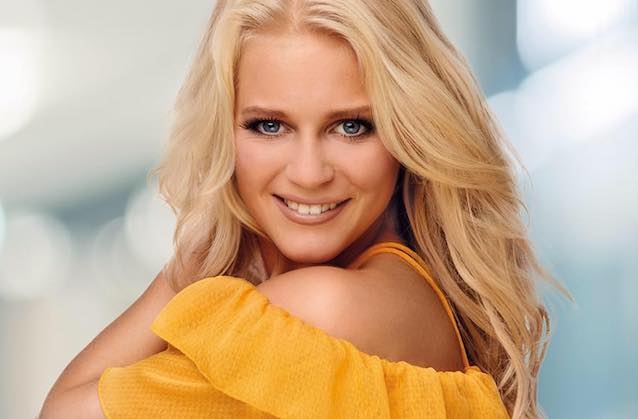 Am 2. Februar erscheint der neue Song der süßen Schwedin. „Leb den Moment“ heißt er und ist ein flottes Cover eines Hits von Ace of Base. Julia Lindholm hat einen neuen Song am Start.