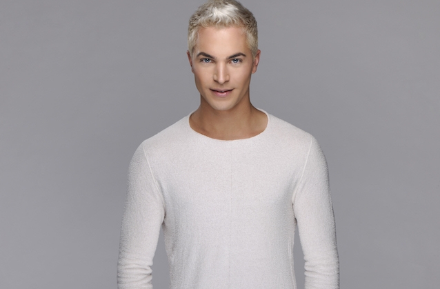 Dass die Liebe ganz unterschiedliche Gesichter und keine Alters- oder sonst irgendwelche Grenzen kennt, zeigt Julian David in den vielen kleinen Geschichten, die sein Video zum Song „Spektakulär“ erzählt. Julian David hat sein neuestes Musikvideo veröffentlicht.