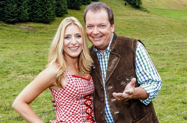Bei „Wenn die Musi spielt“ sind auch diesmal wieder zahlreiche Top-Stars mit dabei. Stefanie Hertel und Arnulf Prasch laden am Samstagabend zum Livekonzert im MDR.