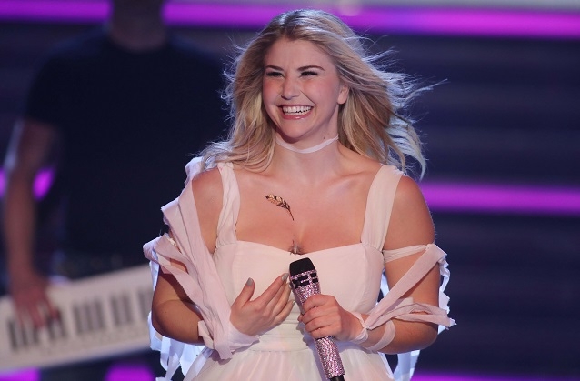 Nach den Vorwürfen eines Schweizer Konzertveranstalters stärken die Fans Beatrice Egli den Rücken. Die Fans stehen zu Beatrice Egli.