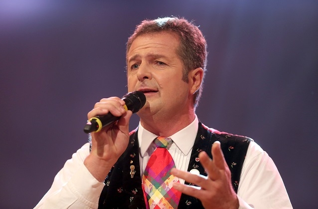 Am 29. September veröffentlichen die Kastelruther Spatzen ihr neues Album „Tränen der Dolomiten“. SchlagerPlanet sprach mit Norbert Rier im exklusiven Interview.