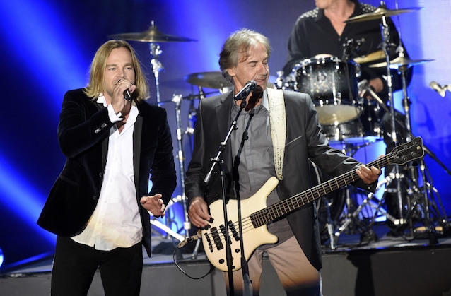 Tim Wilhelm und Michael Kunzi von der Münchener Freiheit beim „Sommer-Hit-Festival“ im ZDF. Tim Wilhelm und Michael Kunzi von der Münchener Freiheit beim „Sommer-Hit-Festival“ im ZDF.