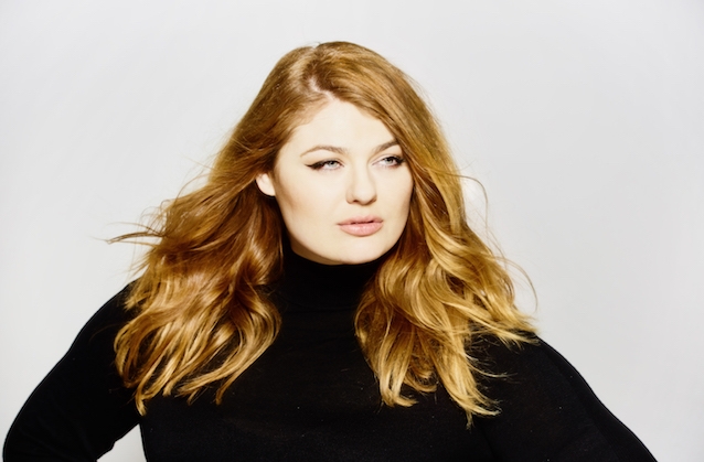 Alina wohnt in Berlin, kommt aber eigentlich aus dem Schwarzwald. Sängerin Alina im Interview mit SchlagerPlanet.