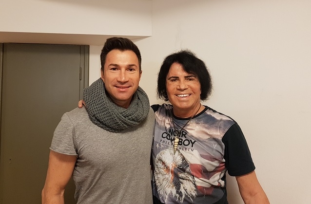 Dabei erzählten Vater und Sohn auch vom jüngsten Familienmitglied: Lucas Tochter Sophia. SchlagerPlanet sprach mit Lucas und Costa Cordalis am Rande der „Starpyramide“ in Hamburg.