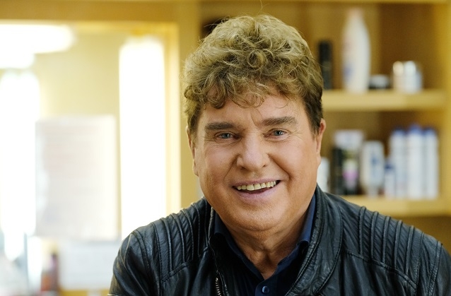 Nur einen Tag später feiert Franky-Boy selbst seinen 75. Geburtstag. Das MDR feiert das 55-jährige Bühnenjubiläum von Frank Schöbel.