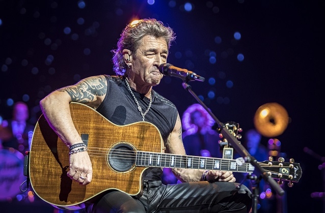 Vor Konzerten hat der Kult-Star ein festes Ritual. Peter Maffay ist aktuell auf großer „MTV Unplugged Tour 2018“.