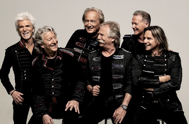 Am 16. März 2018 veröffentlichen die Höhner ihr neues Album „Wir sind für die Liebe gemacht“. Höhner