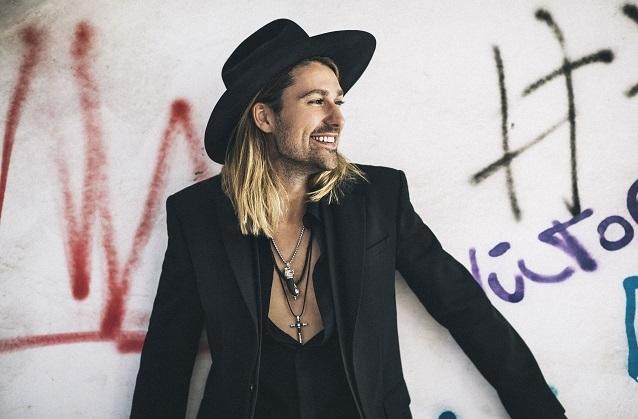 Star-Geiger David Garrett feierte seinen 38. Geburtstag im Tattoo-Studio.