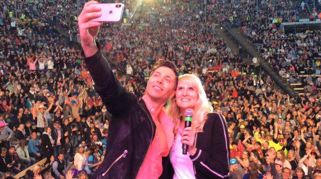 Julian David und Anika Reichel moderierten die "Schlagernacht am Kalkberg". Julian David und Anika Reichel moderierten die "Schlagernacht am Kalkberg".