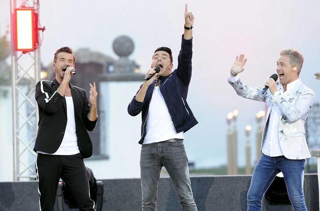 KLUBBB3 sind am Samstag in der Wiederholung von "Schlager, Stars und Sterne" zu sehen, sowie am Sonntag live bei "Immer wieder sonntags". KLUBBB3 sind am Samstag in der Wiederholung von "Schlager, Stars und Sterne" zu sehen, sowie am Sonntag live bei "Immer wieder sonntags".