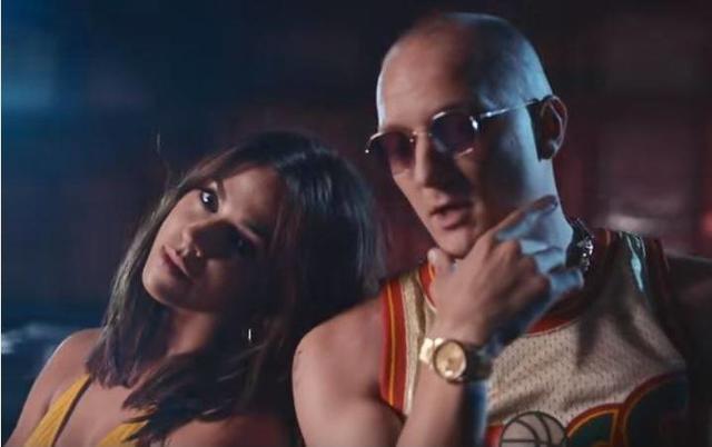 Vanessa Mai und Rapper Olexesh präsentieren ihren Song "Wir 2 immer 1". Vanessa Mai und Rapper Olexesh präsentieren ihren Song "Wir 2 immer 1".