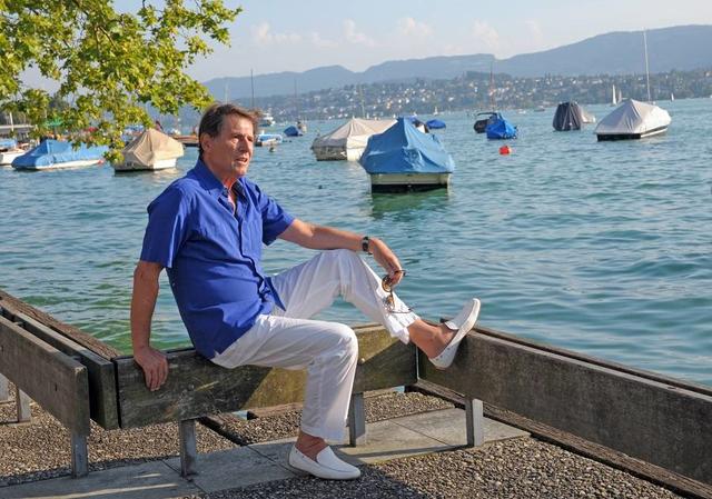Udo Jürgens am Ufer des Zürichsee. Seine See-Villa steht nun wohl zum Verkauf.