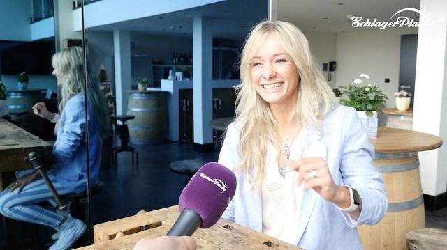 Christin Stark im Interview. Christin Stark im Interview.