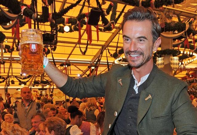 Florian Silbereisen gab beim Wiesn-Anstich im Schottenhammel-Zelt einen Tipp für den Wiesn-Hit 2018 ab.