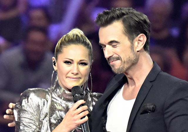Helene Fischer kann ihre Tränen beim Gespräch mit Florian Silbereisen in den „Schlagerchampions“ nicht zurück halten. Helene Fischer kann ihre Tränen beim Gespräch mit Florian Silbereisen in den „Schlagerchampions“ nicht zurück halten.