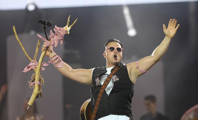 Andreas Gabalier veröffentlicht 2019 ein neues Album. Andreas Gabalier veröffentlicht 2019 ein neues Album.