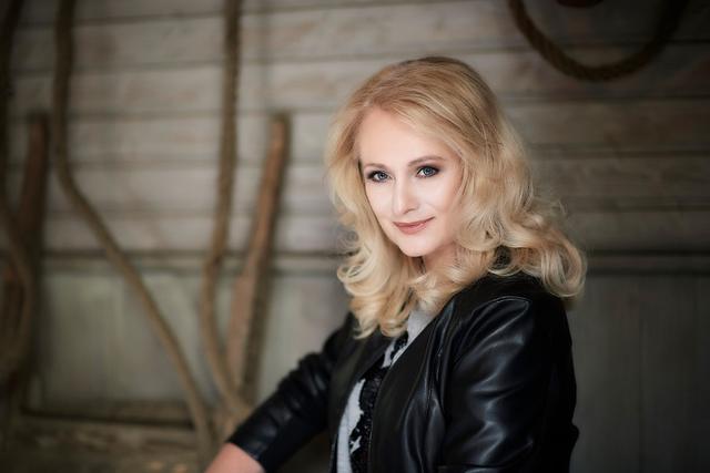 Nicole veröffentlicht 2019 ihr neues Album „50 ist das neue 25“. Nicole veröffentlicht 2019 ihr neues Album „50 ist das neue 25“.