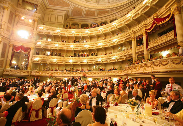 semperopernball-2020-innenraum.jpg