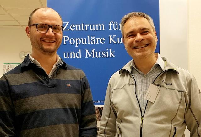 Rechts: Dr. Dr. Michael Fischer, geschäftsführender Direktor des Zentrums für populäre Kultur und Musik an der Universität Freiburg; Links: Dr. Johannes Müske Rechts: Dr. Dr. Michael Fischer, geschäftsführender Direktor des Zentrums für populäre Kultur und Musik an der Universität Freiburg; Links: Dr. Johannes Müske