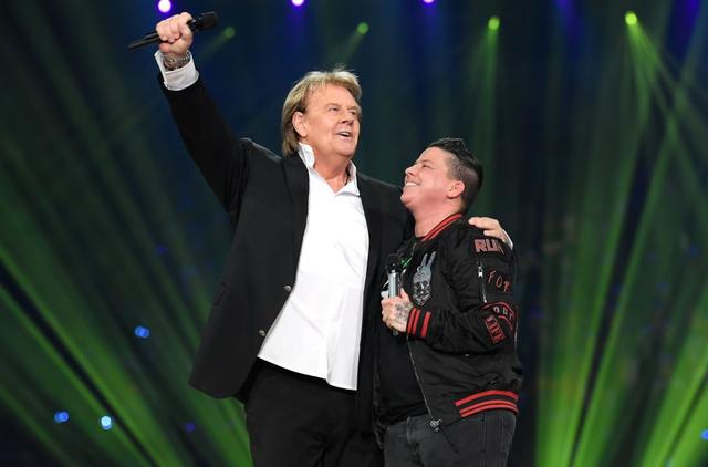 Howard Carpendale und Kerstin Ott bei den „Schlagerchampions – Das große Fest der Besten“. Howard Carpendale und Kerstin Ott bei den „Schlagerchampions – Das große Fest der Besten“.