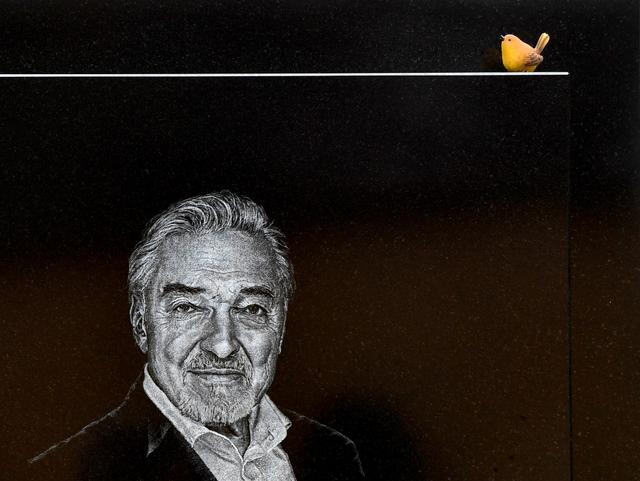 Dieses Bild ist auf Karel Gotts Grabstein