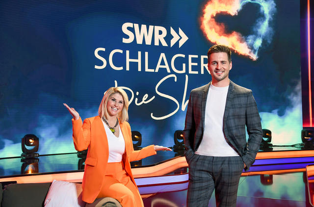 Beatrice Egli und Alexander Klaws moderiert die neue TV-Sendung "SWR Schlager - Die Show".