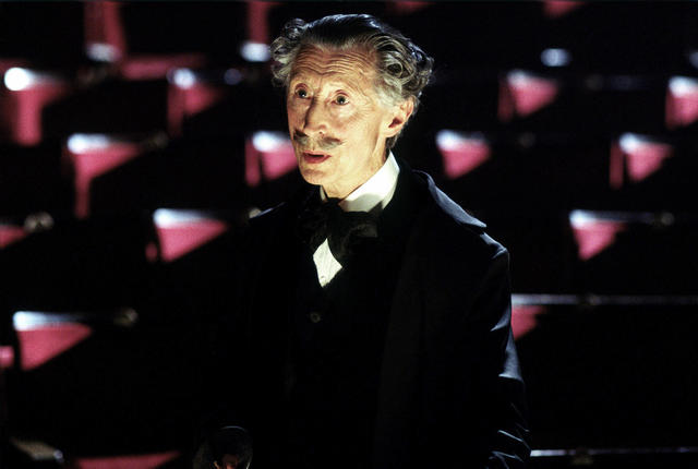 Murray Melvin in "Das Phantom der Oper" 2004