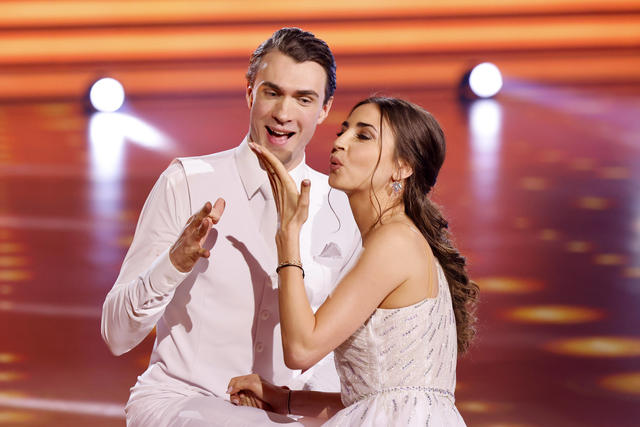 Mentalist Timon Krause und Profitänzerin Ekaterina Leonova bei der 16. Staffel "Let's Dance" Mentalist Timon Krause und Profitänzerin Ekaterina Leonova bei der 16. Staffel "Let's Dance"