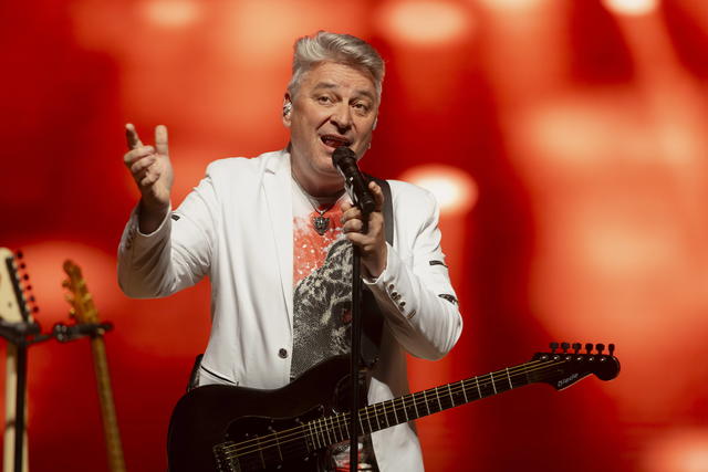 Dietmar Ganshofer während des Auftrittes der österreichischen Schlagerband Die Paldauer, 2024 Dietmar Ganshofer während des Auftrittes der österreichischen Schlagerband Die Paldauer, 2024