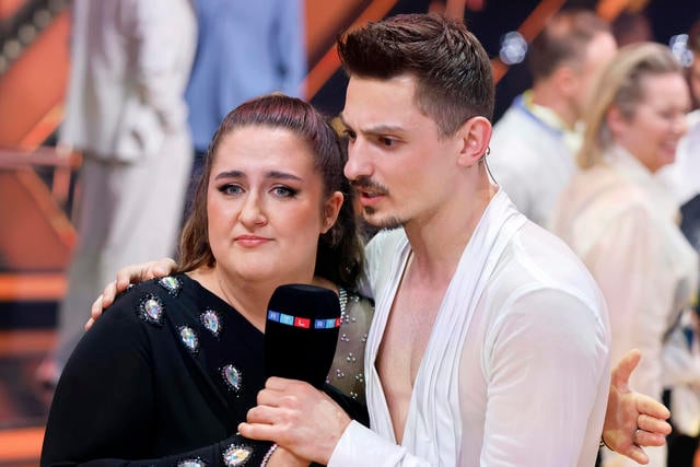 Influencerin Sandra Safiulov (SelfieSandra) und Profitänzer Zsolt Sandor Cseke Influencerin Sandra Safiulov (SelfieSandra) und Profitänzer Zsolt Sandor Cseke