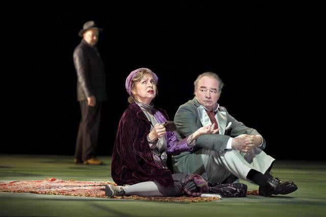  26.10.2011 Berliner Ensemble DER KIRSCHGARTEN