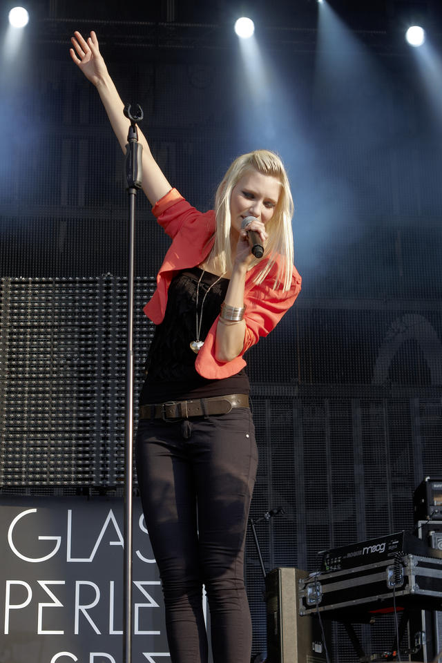 glasperlenspiel_live_949.jpg glasperlenspiel_live_949.jpg