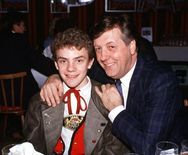 stefan_mross_karl_mo_1131.jpg stefan_mross_karl_mo_1131.jpg