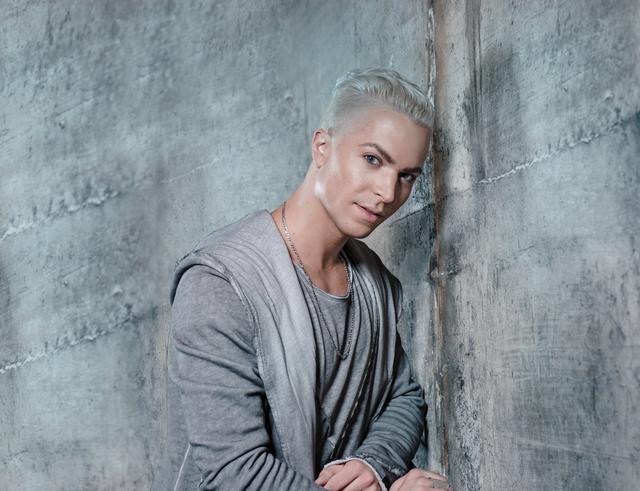 julian_david_zdf_fer_1568.jpg julian_david_zdf_fer_1568.jpg