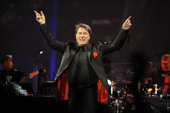 Udo Jürgens begeistert sein Publikum beim Konzert in München. Udo Jürgens Konzert München