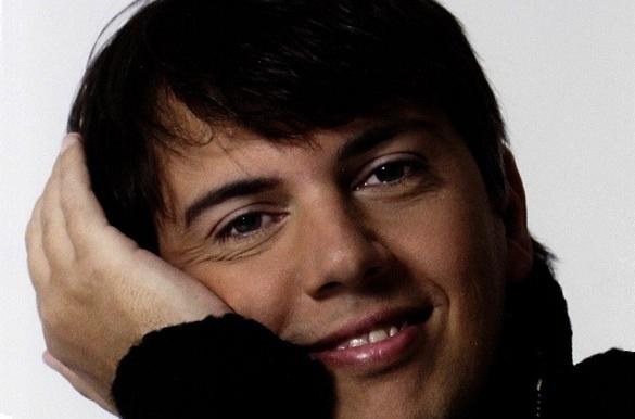 Giacomo Celentano ist erfolgreich und bezaubernd zugleich. Sein Lächeln verzaubert die Fans! Giacomo Celentano