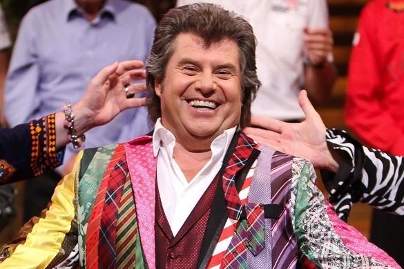 Wird Andy Borg mit dem Musikantenstadl die Inder von deutscher Volksmusik überzeugen können? Andy Borg Musikantenstadl