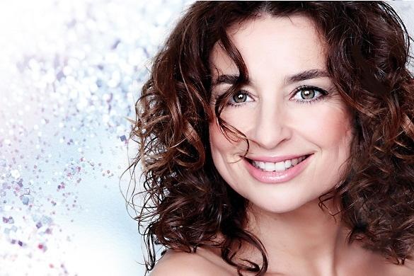 Isabel Varell wird als Fee Jolanda in „Cinderella“ die Zuschauer verzaubern. Die Rolle steht ihr gut! Isabel Varell Cinderella