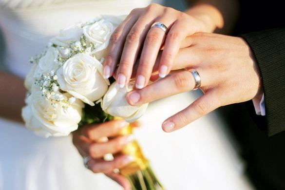 Am 12.12.2012 trauen sich viele Paare vor den Altar. Auch viele Schlagerstars haben kaum Probleme, sich ihren Hochzeitstag zu merken! Hochzeit