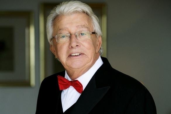 Dieter Thomas Heck wurde durch die ZDF-Hitparade vor vielen Jahren zum Kultmoderator. Dieter Thomas Heck Geburtstag
