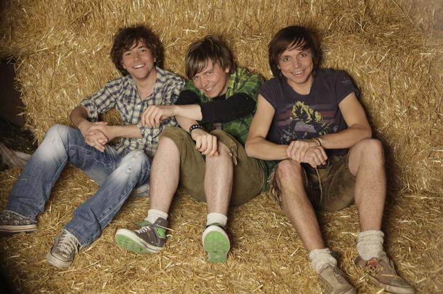 Dorfrocker: Das Trio steht schon seit 2007 auf der Bühne und ist überaus erfolgreich. Insgesamt veröffentlichten die Dorfrocker so manches Party-Album. Dorfrocker